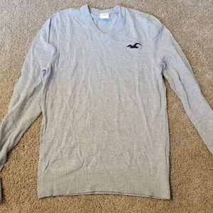 Hollister men's v-neck sweater